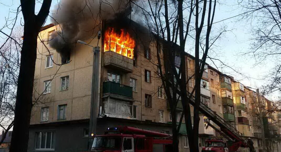 У центрі окупованого Донецька під час пожежі загинуло двоє людей