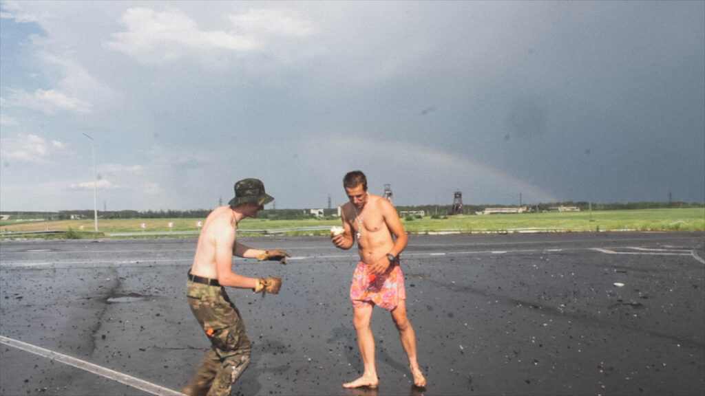 У Маріуполі покажуть документальний фільм про війну на Донбасі