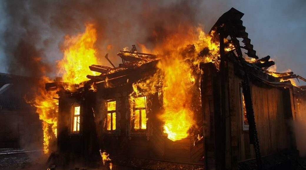 В Константиновке произошел пожар: погибла женщина