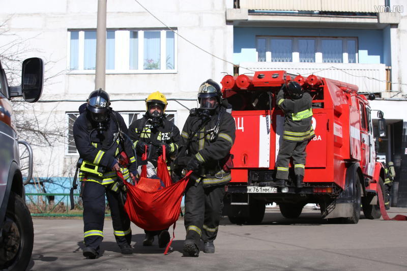 В Бахмуте произошел пожар: спасатели эвакуировали мужчину