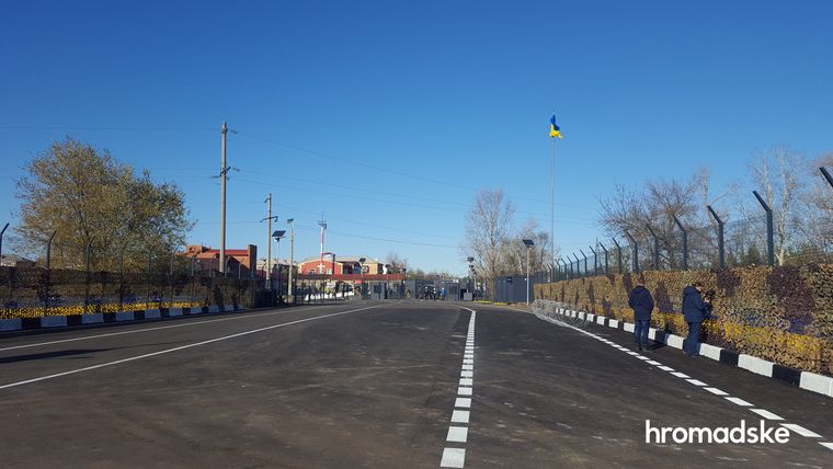 В Луганской области больше всего людей на КПВВ «Станица Луганская». 