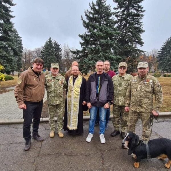 В Марьинке открыли памятник погибшим в боях военным