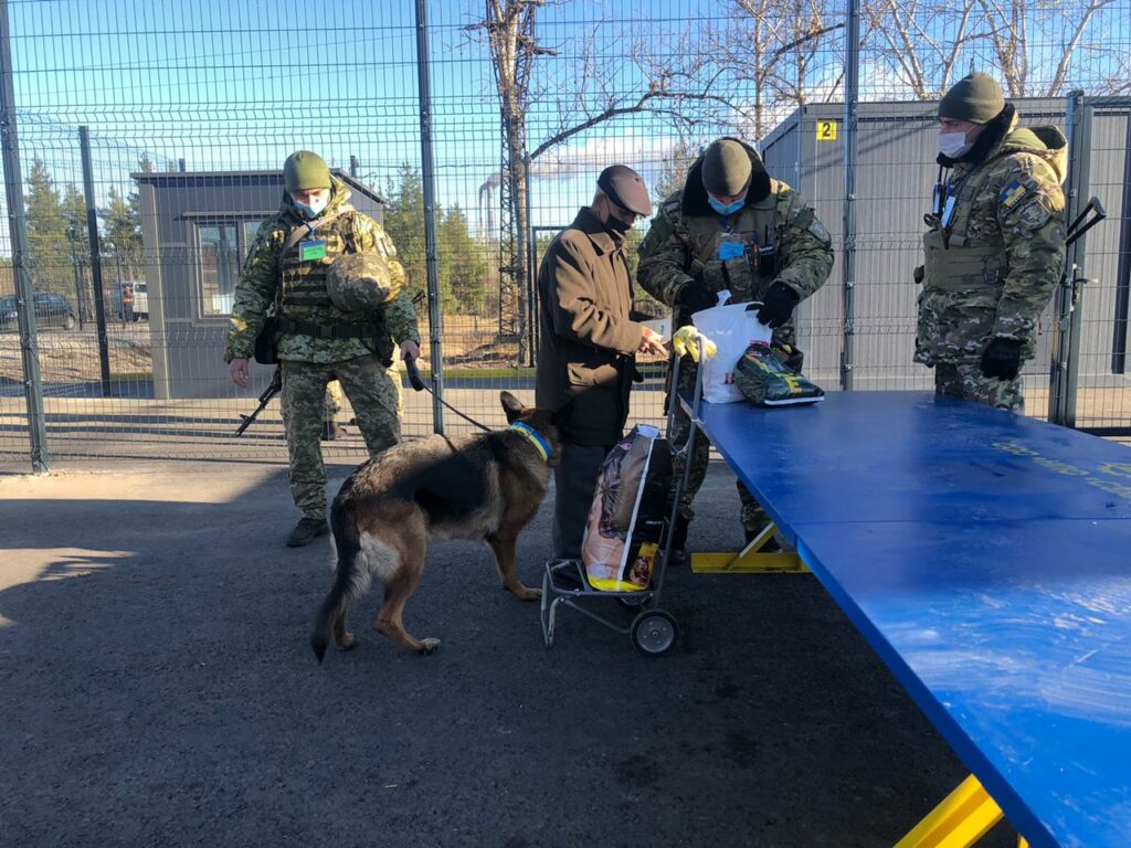 В ГПСУ показали, что сейчас происходит на КПВВ