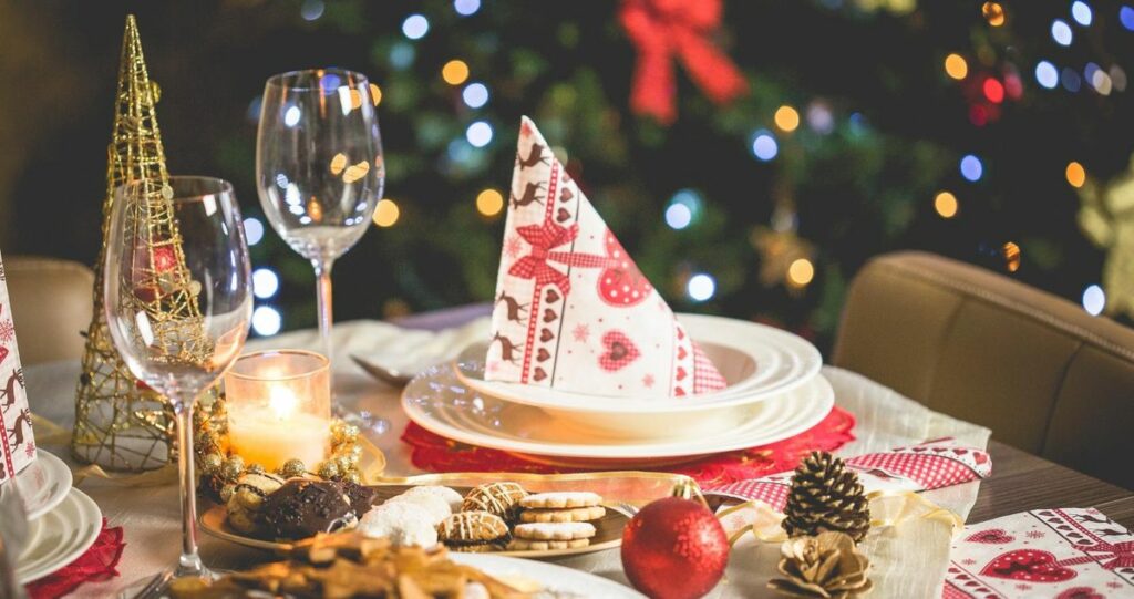 Без оливье и шубы: 12 нетипичных рецептов к новогоднему столу