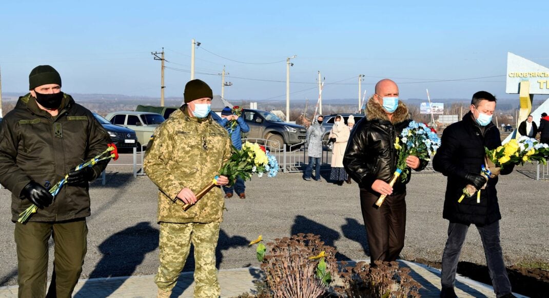 Руководство ООС посетило мемориал на горе Карачун в Славянске: фото