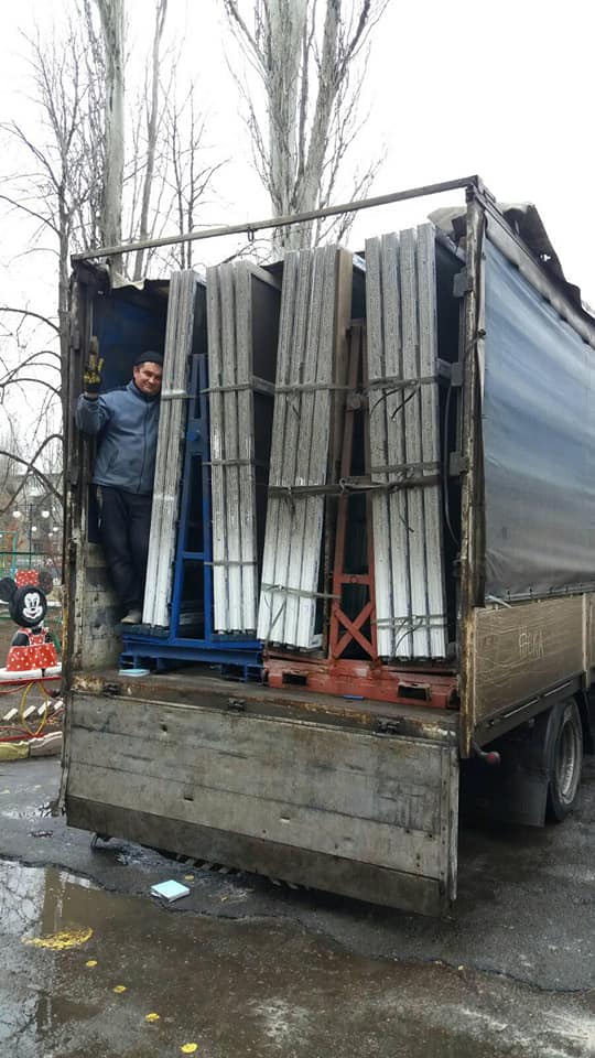 У прифронтовій Авдіївці перед Новим роком у дитячому садку встановлять 30 нових вікон