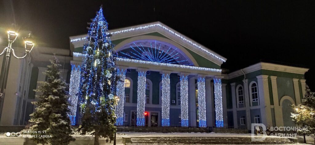 Северодонецк украсили к новогодним праздникам: фото