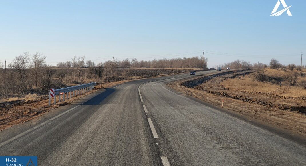 На Донеччині завершили укладку дорожнього одягу майже на 12 км на трасі Н-32: фото