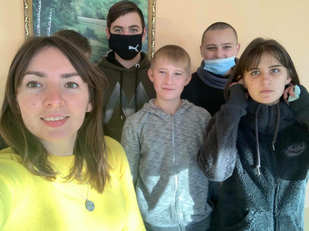 “Експансія” вчителів на Луганщину. “Восток SOS” запустив новий проєкт
