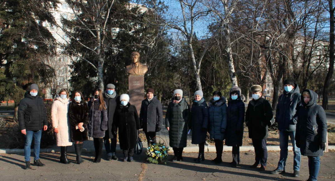 В Краматорске почтили память актера Леонида Быкова