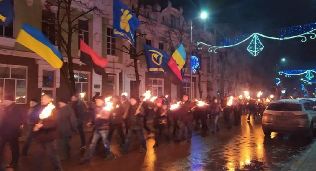 В Славянске пройдет факельное шествие в честь дня рождения Бандеры