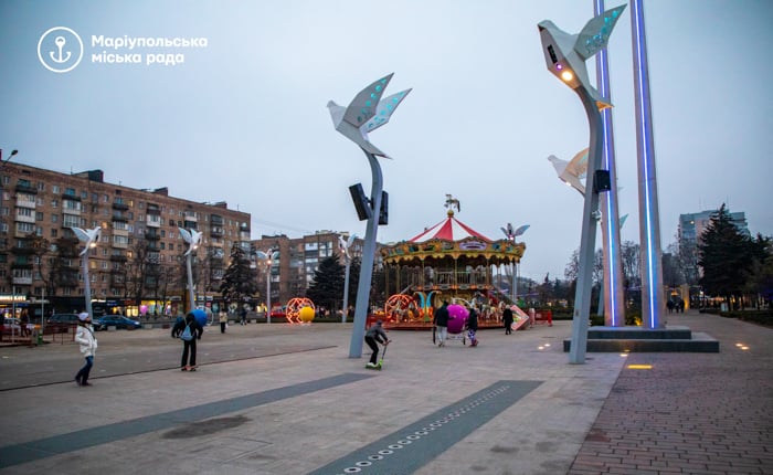 Новогодние елки Мариуполя "зажгут" в новом формате (фоторепортаж)