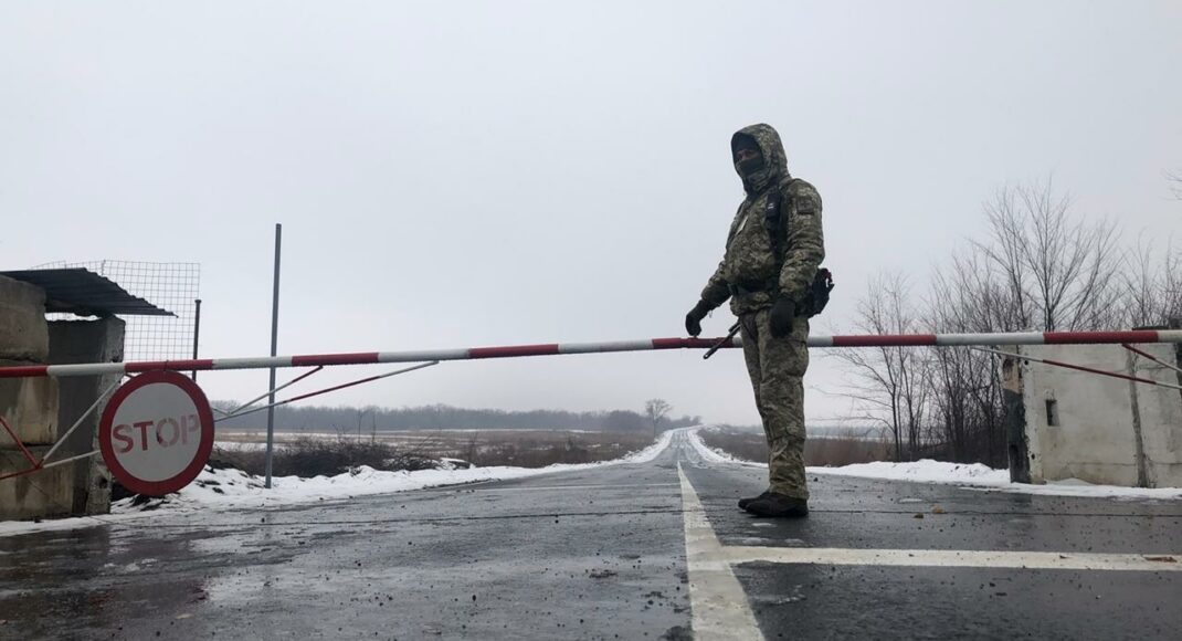 Жителі ОРДО просять у окупантів відкрити на новорічні свята сполучення з Україною