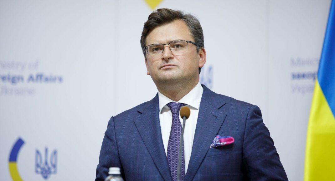 Україна повинна брати участь у переговорах Заходу і Росії про європейську безпеку, - Кулеба