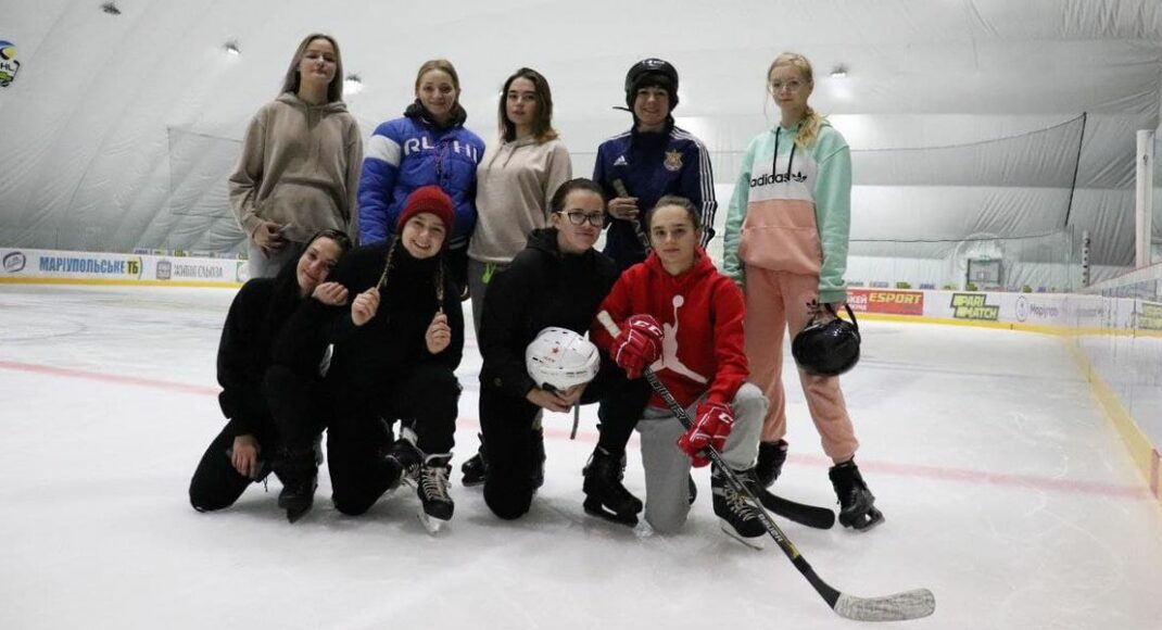 "Сталеві чаєчки": як потрапити в першу жіночу хокейну команду Маріуполя
