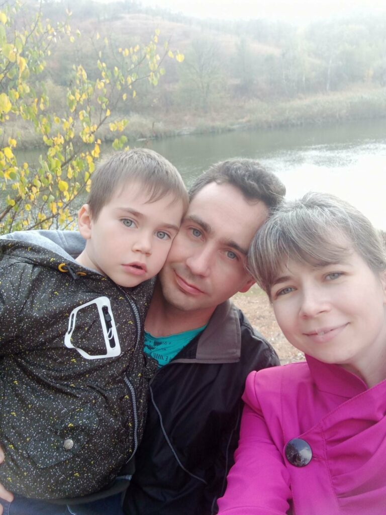 Цікаво та патріотично. Як родина з Лисичанська створює україномовні мультфільми