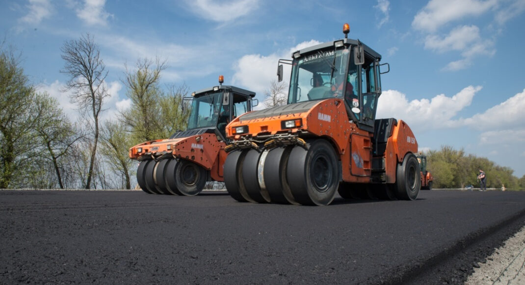 У Донецькій і Луганській областях цього року заплановано ремонт доріг по 200-300 км у кожній