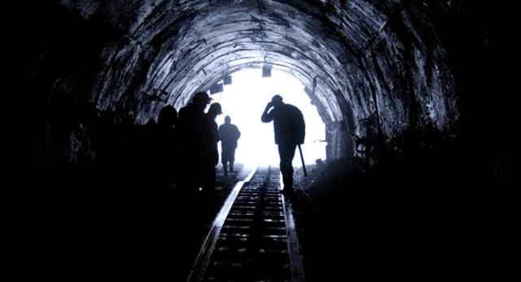 Оккупанты на Луганщине закрывают шахты из-за нехватки работников и миллионных долгов, — ОВА