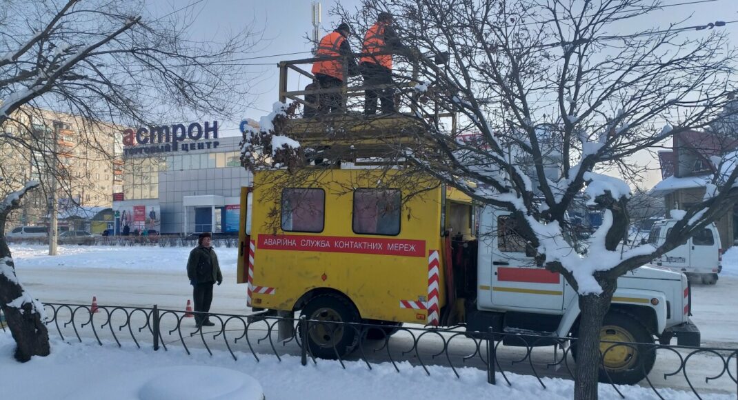 В Северодонецке и Рубежном из-за морозов ломались троллейбусы и автобусы: видео