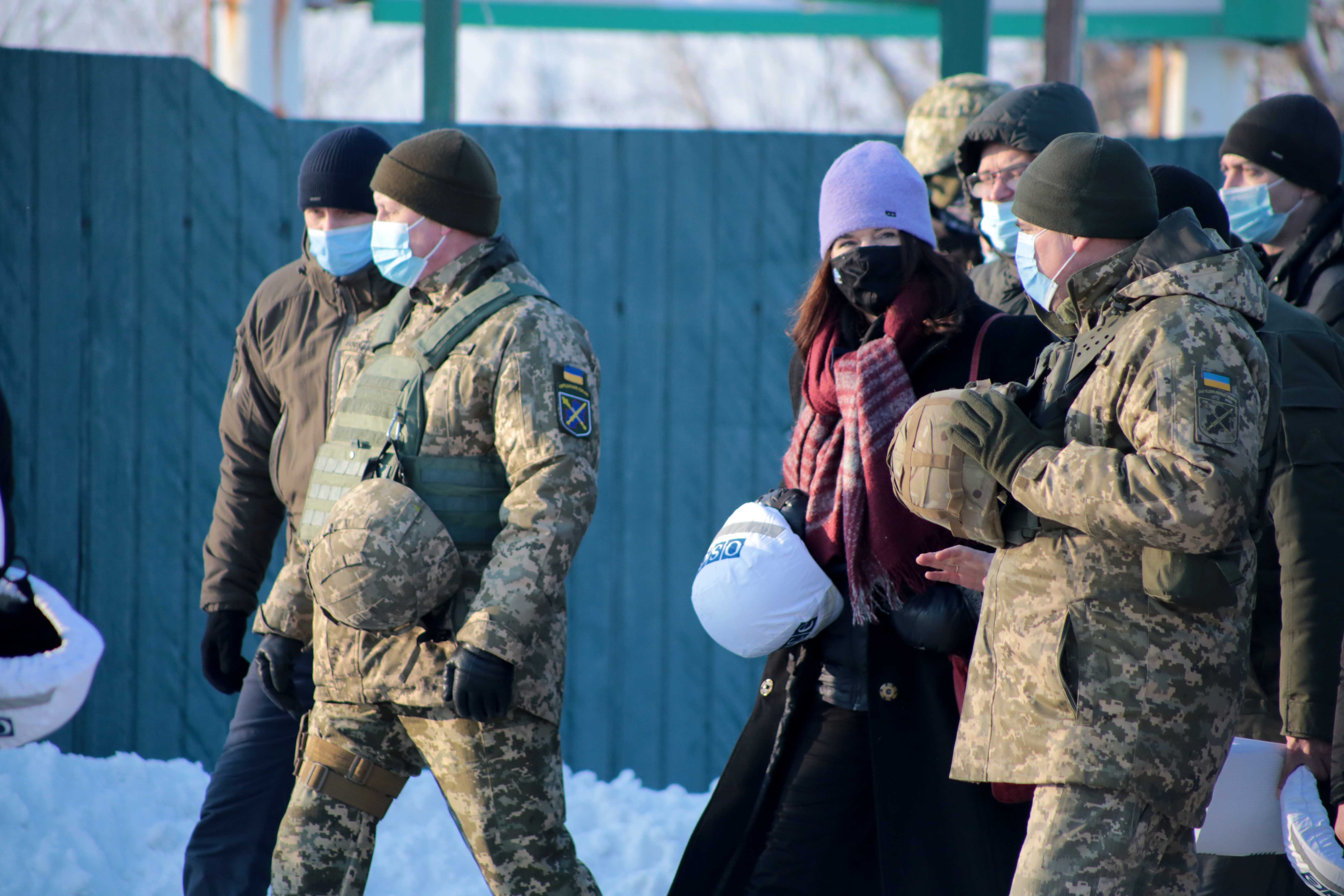 Председатель ОБСЕ посетила КПВВ "Золотое"