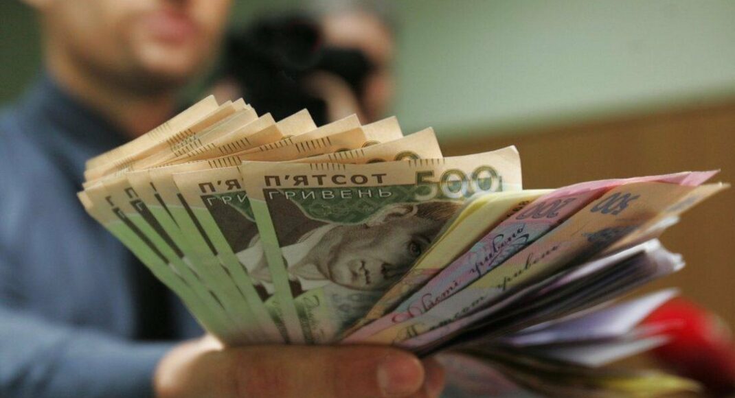 Середня зарплата в Донецькій області склала майже 13 тисяч гривень, - Держстат