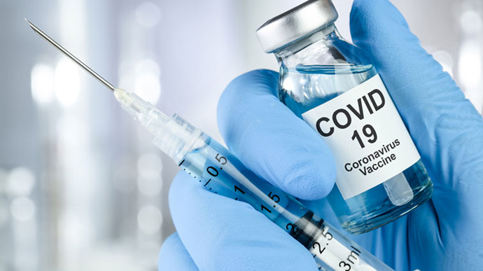 На Донетчине временные кабинеты для прививок от COVID-19 созданы в 25 медучреждениях