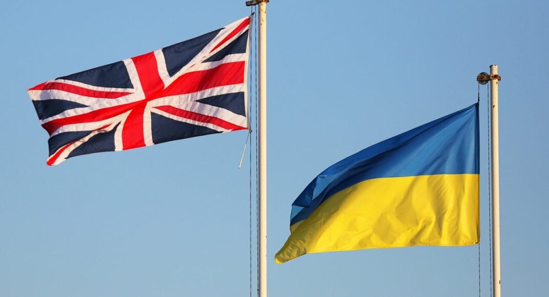 Великобританія направить Україні 1,2 мільярда доларів військової допомоги