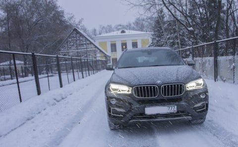 Под Святогорском автомобиль BMW сбил пешехода