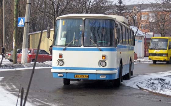 В окупованій Горлівці не вийшов в рейси громадський транспорт: люди не могли дістатися на роботу