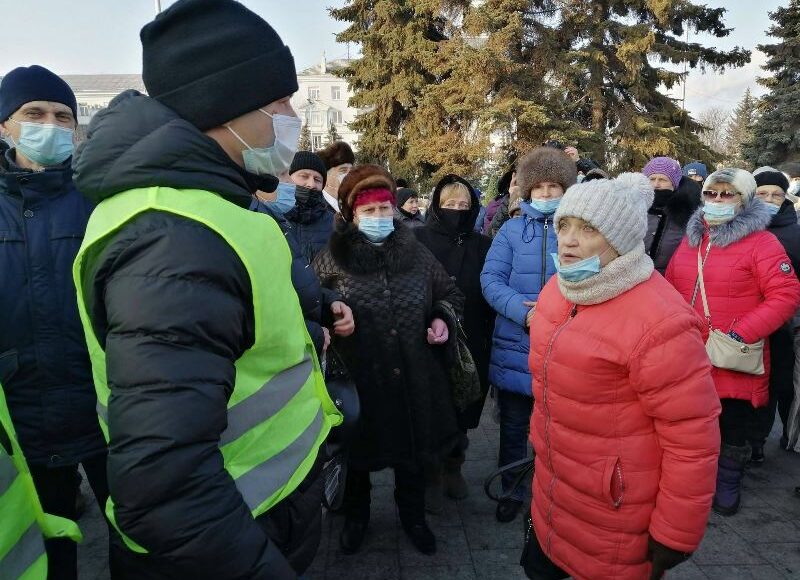 Мер Краматорська зустрівся з мітингувальниками проти підвищення комунальних тарифів: відео