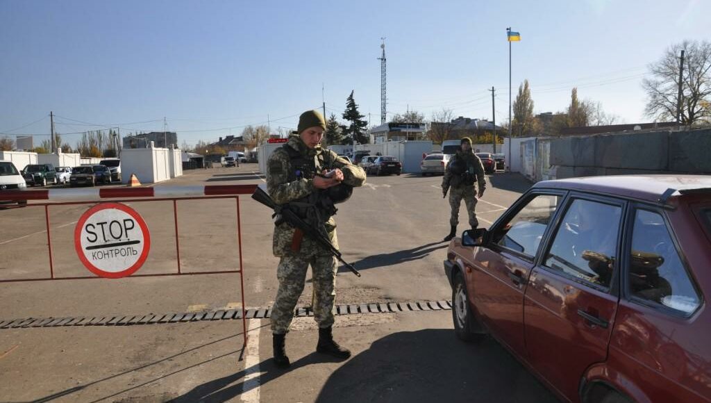 Правозахисники розповіли, чому на КПВВ Донеччини та Луганщини 29 січня заблокували пропуск громадян
