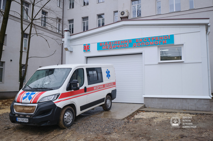 Кириленко відвідав відділення екстреної медичної допомоги в Костянтинівці та нову амбулаторію в Клебан-Бик: фото