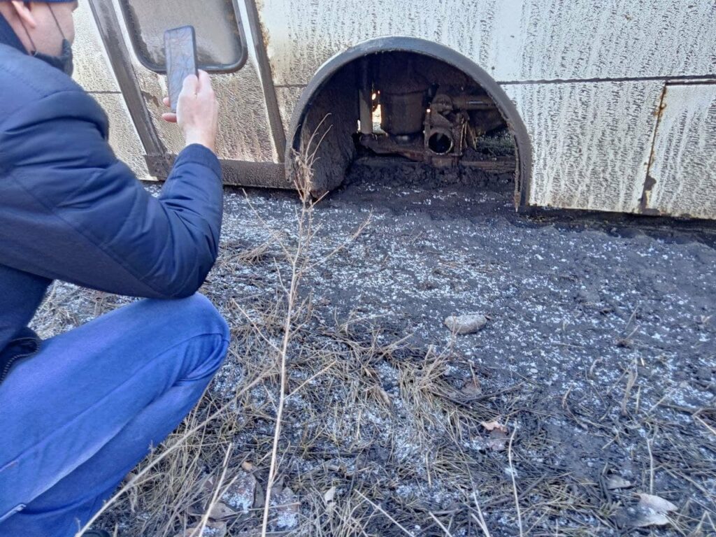 У автобуса "Северодонецк-Мариуполь" на ходу оторвалось колесо, в мороз ...