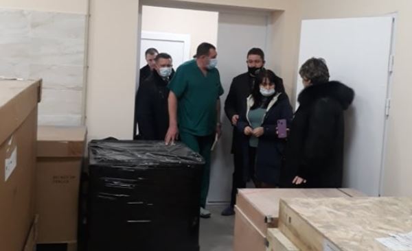 В Лисичанске проверили ход строительства приемного отделения опорной больницы