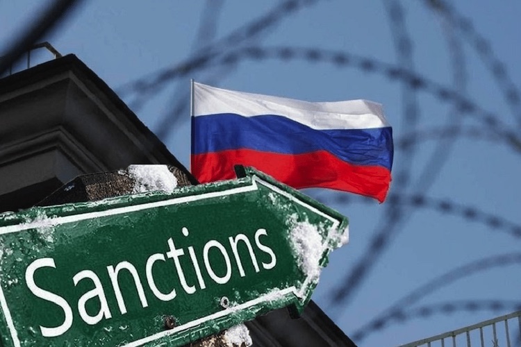 Зеленский ввел санкции СНБО против 28 сотрудников спецслужб России: они зарегистрированы в ОРДЛО