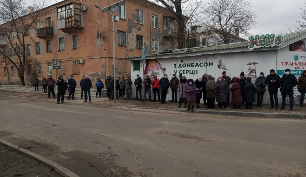 Фоторепортаж: прифронтовое Счастье в ожидании президента Зеленского