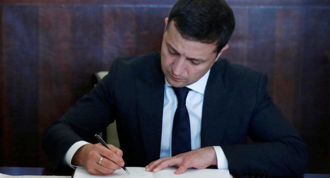 "Чтобы был мир": Зеленский подписал указ об укреплении обороноспособности Украины