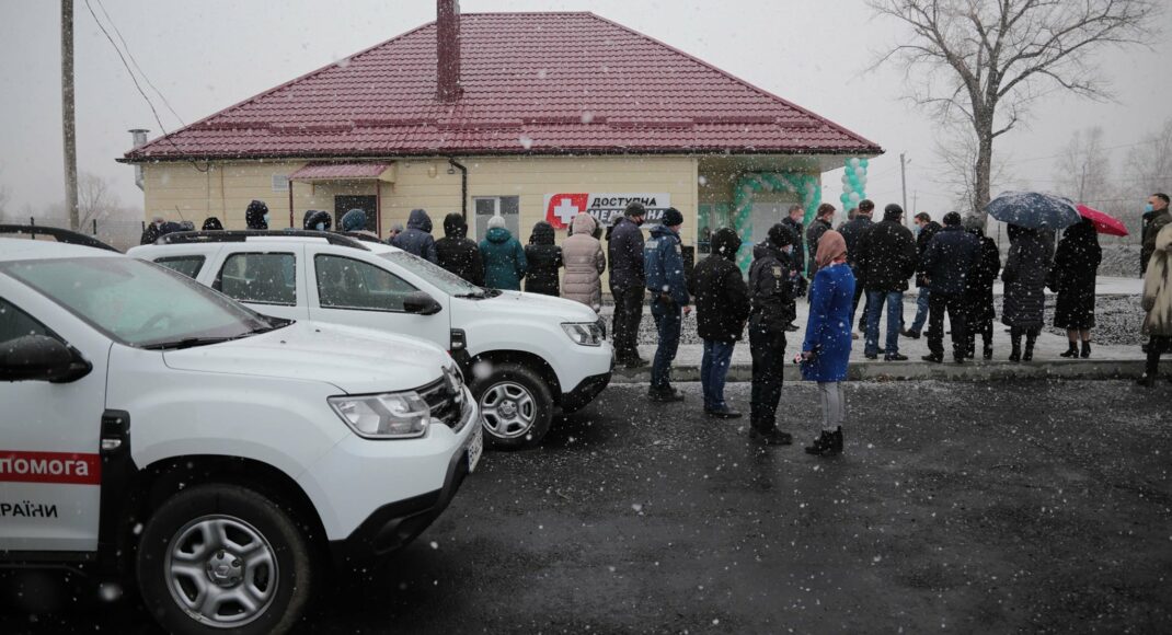 В Чмыровке на Луганщине открыли новую амбулаторию (фото)