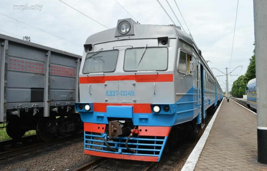 На Донецькій залізниці повідомили про зміни в графіку руху поїздів: розклад