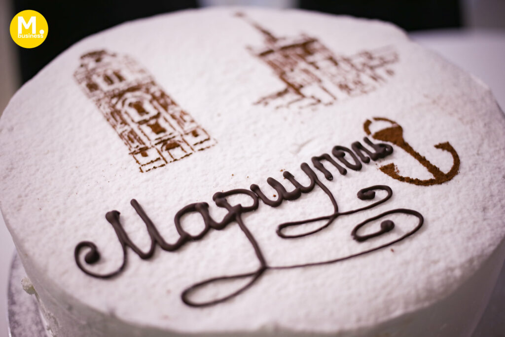 22 коржа "Мариуполя". История создания сладкого символа города