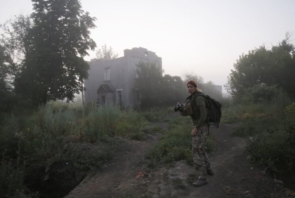 Съемки под обстрелами. Война на Донбассе в объективе пресс-офицерки 93-й бригады