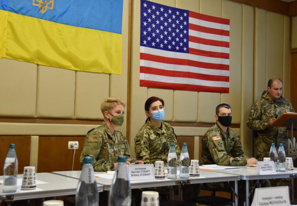 Военное руководство США побывало в ООС на Донбассе