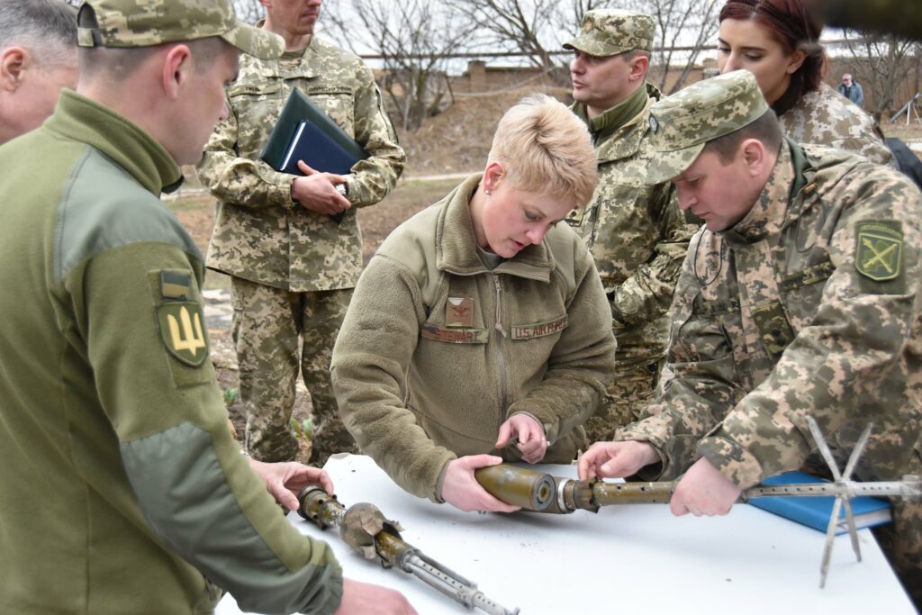 Военное руководство США побывало в ООС на Донбассе. Фото: штаб ООС