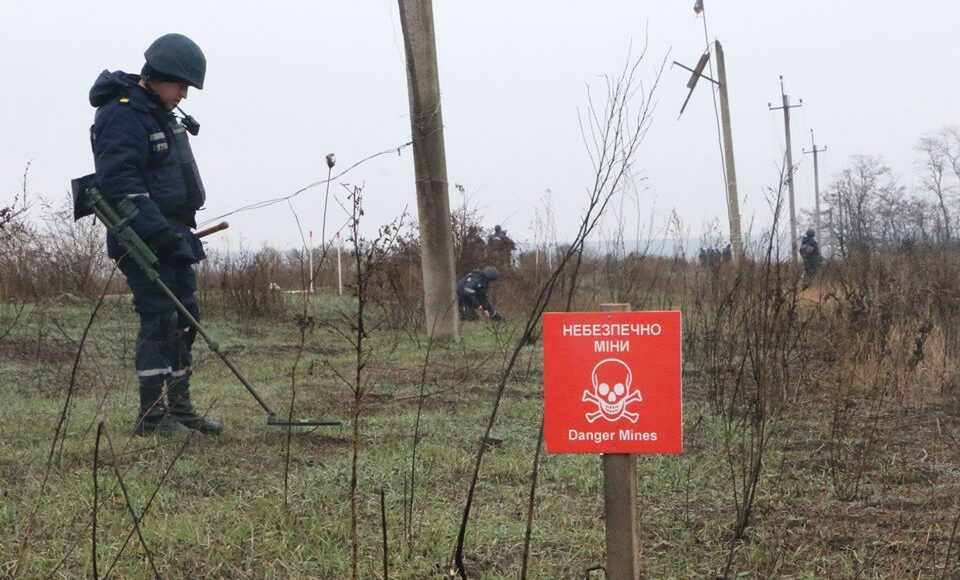 Безпілотники ОБСЄ виявили нові міни бойовиків на окупованому Донбасі