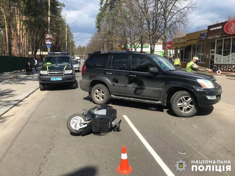 В Святогорске Lexus сбил мопедиста