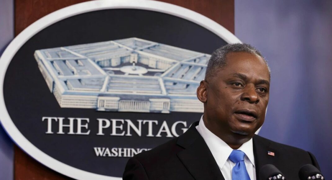 Глава Пентагона сообщил, что США будут помогать Украине "ресурсами для защиты"