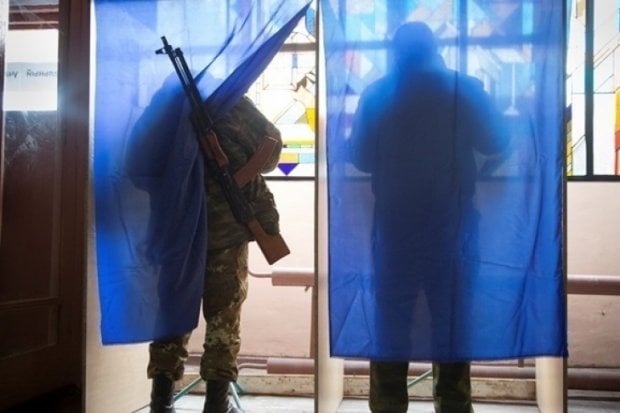 Український спротив "Жовта Стрічка" просить жителів ТОТ бойкотувати "вибори", які їм нав'язують загарбники