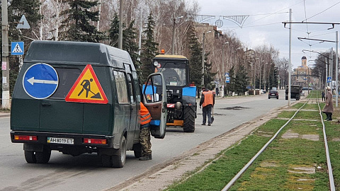 В Дружковке начали ямочный ремонт дорог