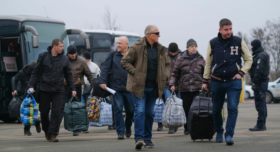 По 100 тис. грн отримають колишні в'язні та сім'ї утримуваних бойовиками внаслідок агресії РФ