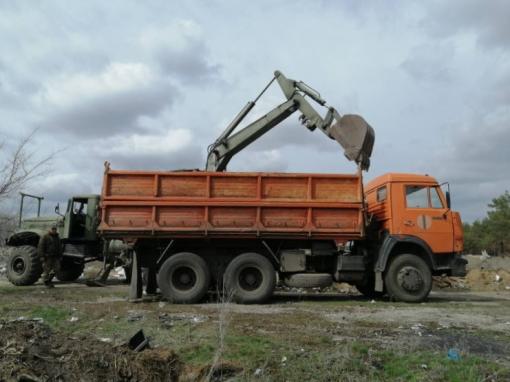 На Луганщине в Боровском ликвидируют несанкционированные мусорные свалки (фото)